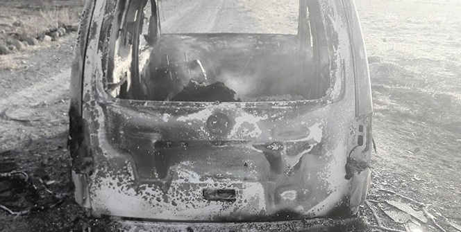 Karı koca araç içinde yanmış halde bulundu