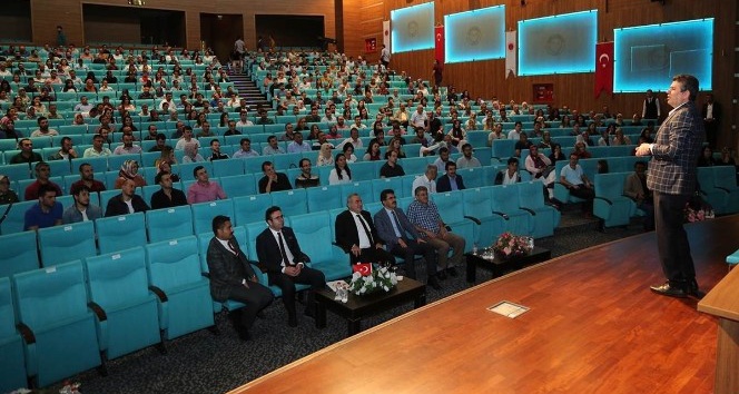 Öğretmenlere seminer verilmeye başlandı