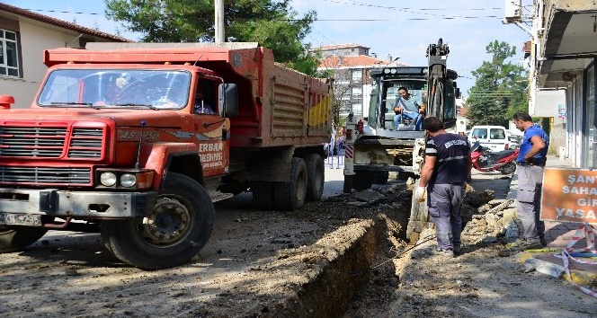 Erbaa Belediyesi içme suyu, kanalizasyon ve yağmur suyu altyapı çalışması başlattı.