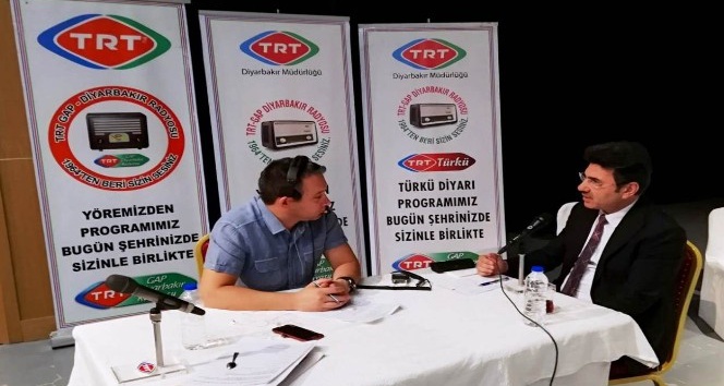 Rektör Karacoşkun TRT GAP Radyosu’nun konuğu oldu