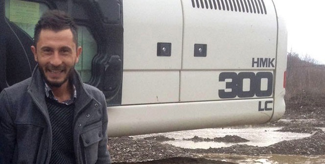 Devrilen iş makinesinin altında öldü