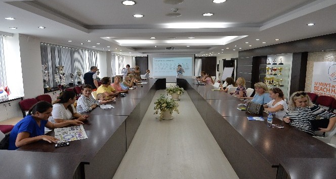Muratpaşa Belediyesi’nden  yerleşik yabancılara Türkçe kursu