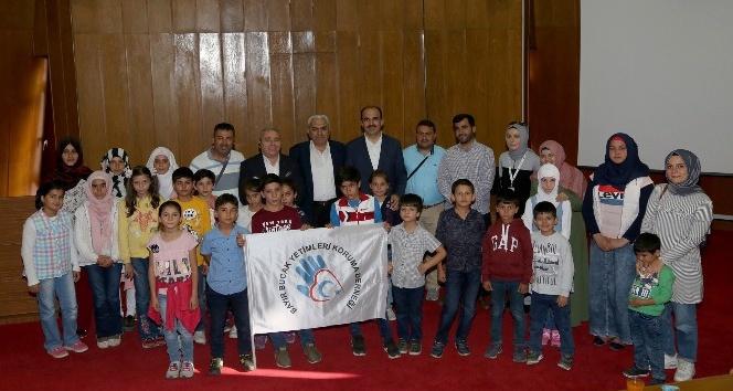 Başkan Altay, yetim Türkmen çocuklarla buluştu
