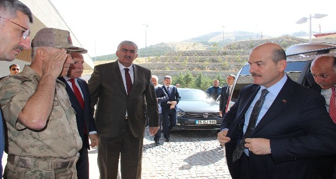 İçişleri Bakanı Soylu Erzurum’da &quot;Bölge Güvenlik Toplantısı&quot;na katıldı