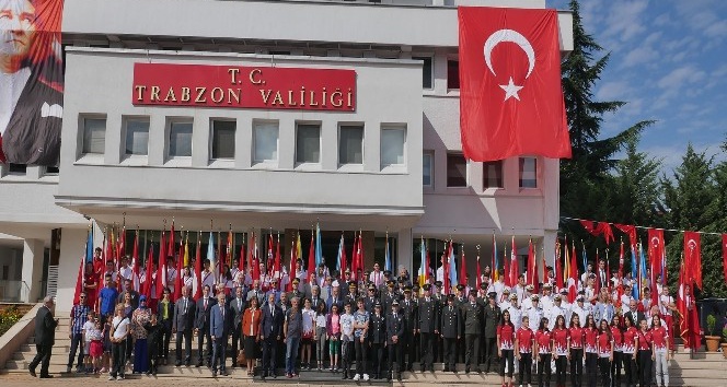 Atatürk’ün Trabzon’a ilk gelişinin 94. yıldönümü