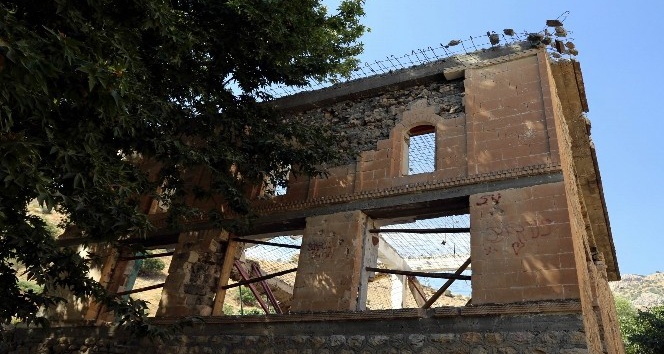 Tarihi Lice Ulu Cami restorasyonu devam ediyor