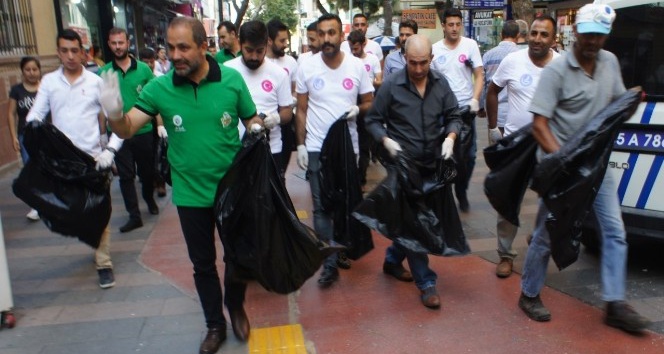 Alaşehir Belediyesinden çöp toplama etkinliği