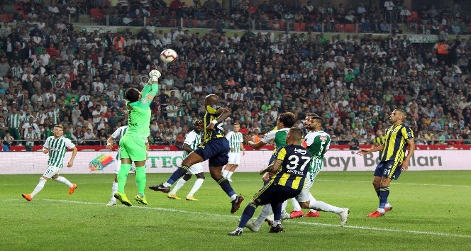 Spor Toto Süper Lig: Atiker Konyaspor: 0 - Fenerbahçe: 0 (İlk yarı)