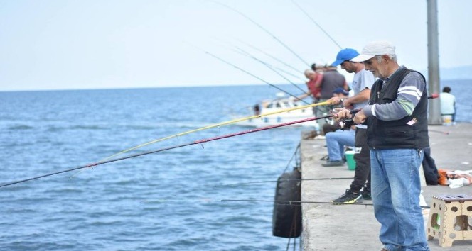 Amatör balıkçıların bereketli balık avı