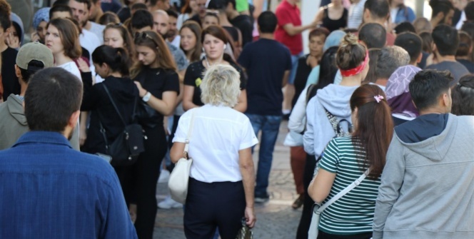 Bu kuyruğun başı var sonu yok