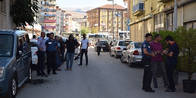 Sokak ortasında dehşet! Pompalı tüfekle saldırdı