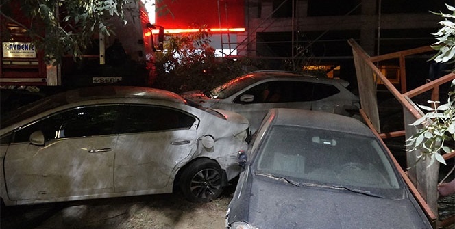 Tır, 7 aracı kullanılamaz hale getirdi