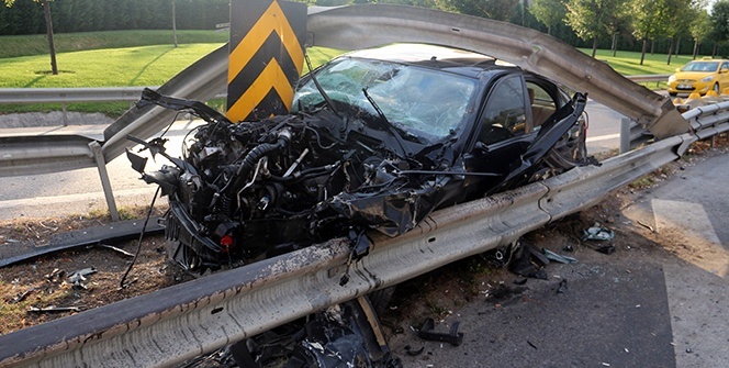 Lüks otomobil bu hale geldi