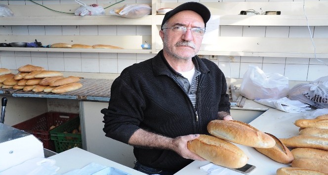 Simav’da ekmek zammı 5 ay sonra uygulamaya konuldu