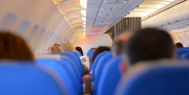 Uçakta yolcuların burnu ve kulakları kanadı