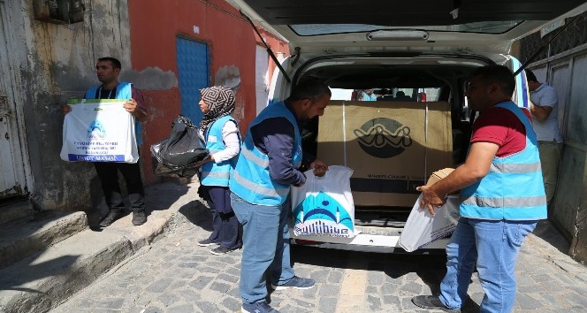 Eyyübiye Belediyesi, muhtaç ailelere yardımlarını sürdürüyor
