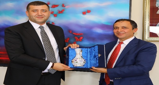 MHP Kayseri Milletvekili Ersoy, ERÜ Rektörü Çalış’ı Ziyaret Etti