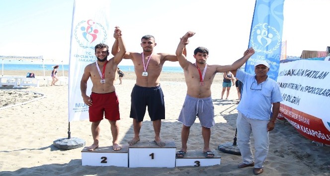 Türkiye Plaj Güreşi Şampiyonası sona erdi