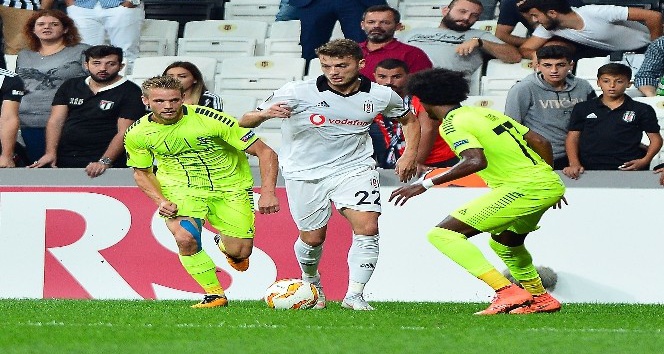 UEFA Avrupa Ligi: Beşiktaş: 0 - Sarpsborg: 0 (İlk yarı)