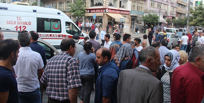 Akılalmaz olay! Çay ocağında oturanlar hayatını şokunu yaşadı
