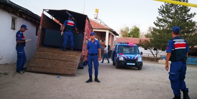 Vahşet! Babasını öldürdü daha sonra da...