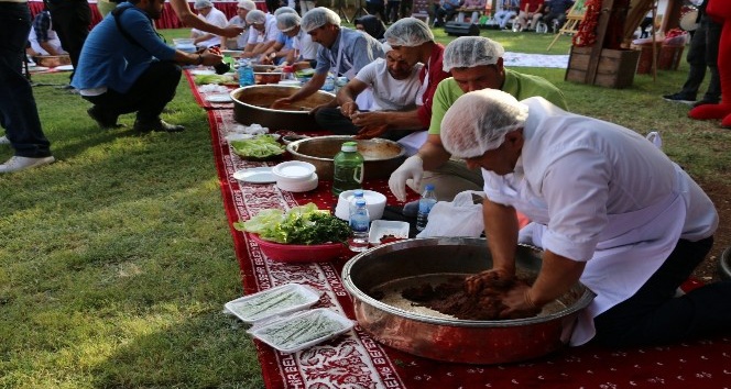 Dünyanın ilk acılı lezzet festivali başlıyor