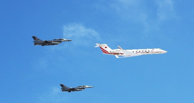 Cumhurbaşkanı Erdoğan TEKNOFEST’e F 16’lar eşliğinde geldi