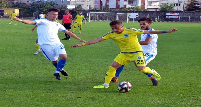TFF 3. Lig: Fatsa Belediyespor: 1 - Karacabey Belediyespor : 4