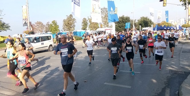 “İstanbul’u Koşuyorum” yarışında renkli görüntüler