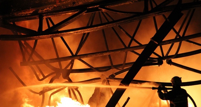 Aydın’daki fabrikada yangın! Kontrol altına alındı