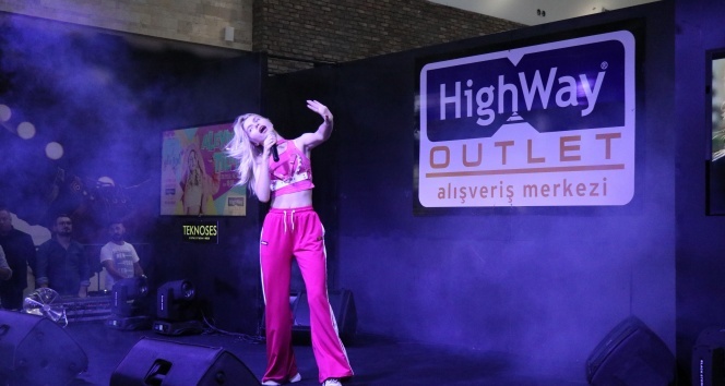 Highway’de Aleyna Tilki rüzgarı esti