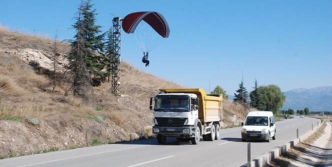 O tabelayı gören araç sürücüleri ne yapacağını şaşırıyor!