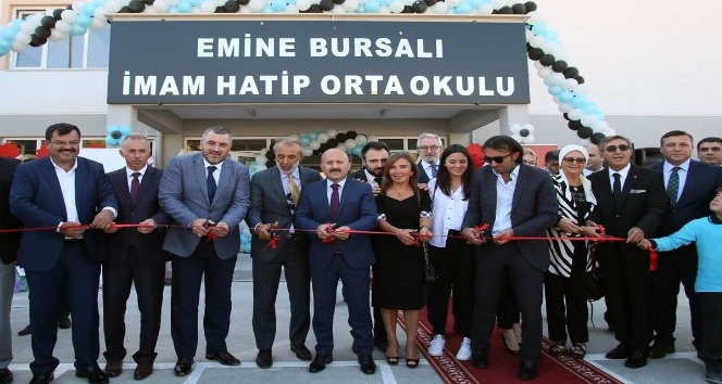 Taşova’da Emine Bursalı İmam Hatip Ortaokulunun açılışı yapıldı
