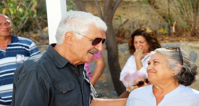 Ünlü oyuncu Salih Kalyon’dan 47 yıllık eşine son veda