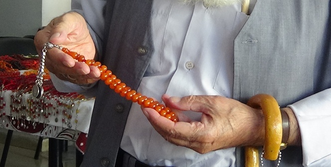 Bu tespihlerin fiyatı dudak uçuklatıyor