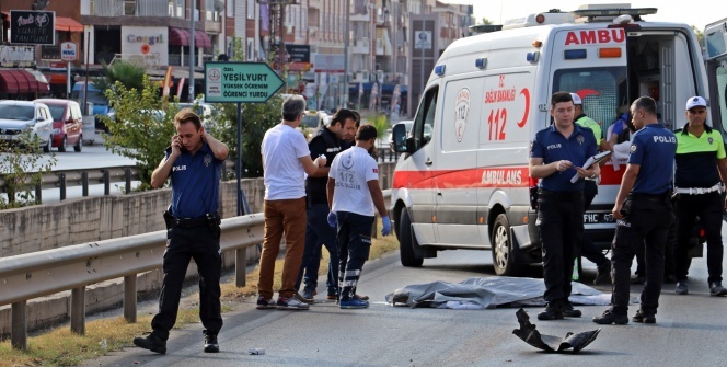 Yürek burkan  kaza! Tek tek topladılar