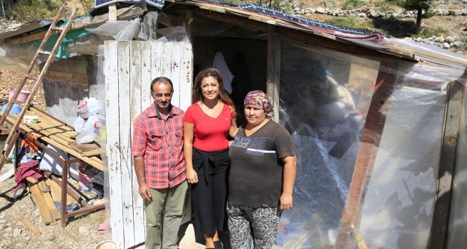 590 lirayla 4 çocuk okutmaya çalışan babaya, başkanın eşinden yardım eli