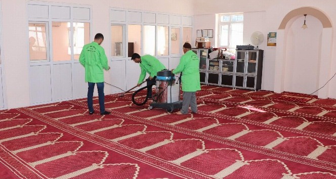 Siirt’te camilerde temizleme çalışması başlatıldı