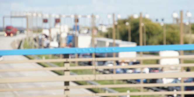 Köprüler kapatıldı! Ülke ayakta