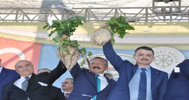Bakan Pakdemirli: "Türkiye’nin şeker ihtiyacının yüzde 95’i yerli üretim şeker pancarı ile karşılanıyor"
