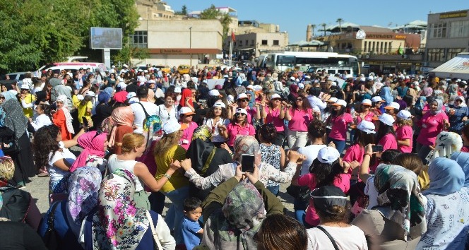 Mardin’de binlerce kadın sağlık için yürüdü