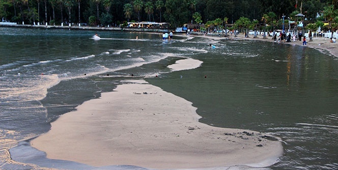 Meteoroloji uyarmıştı... Denizde korkutan görüntü!