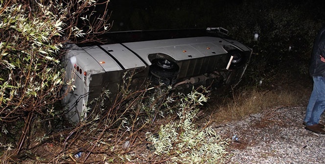 Otobüs yoldan çıktı! Çok sayıda yaralı var