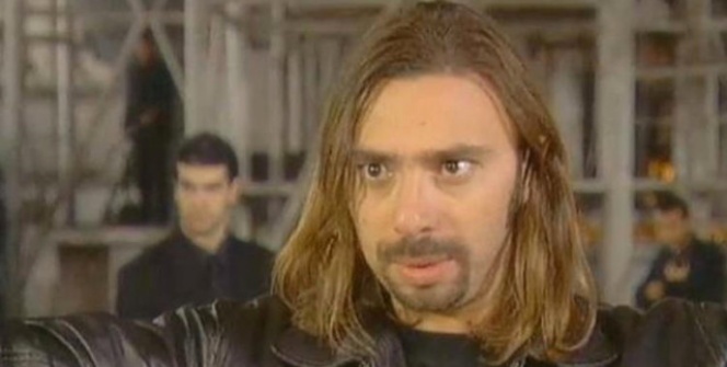 Yılan Hikayesi'nin Kürşat'ı yıllar sonra fenomen diziyle geri dönüyor