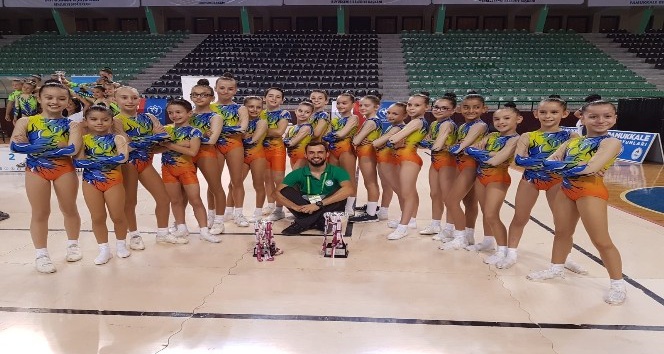 Manisa Büyükşehir’in "altın kızları" Türkiye Şampiyonu oldu