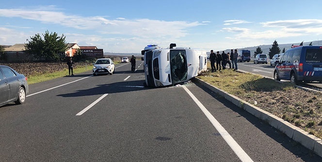 Öğrenci servisi devrildi! 18 yaralı