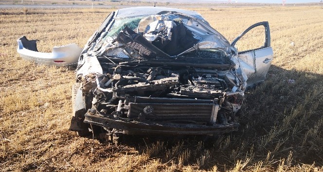 Aksaray’da otomobil tarlaya devrildi: 1 yaralı