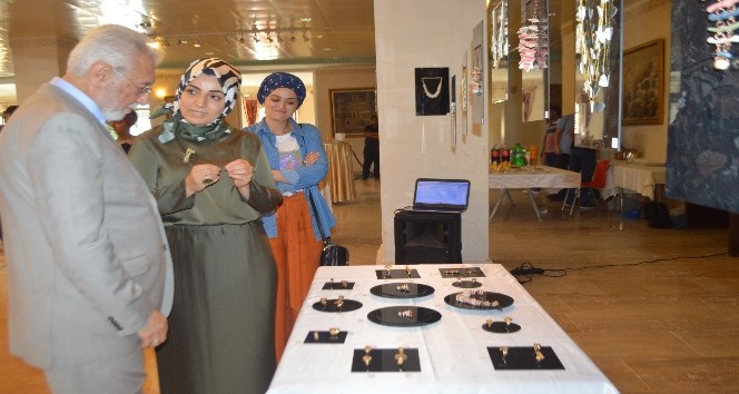 Mardin’in ilk çağdaş takı sergisi açıldı