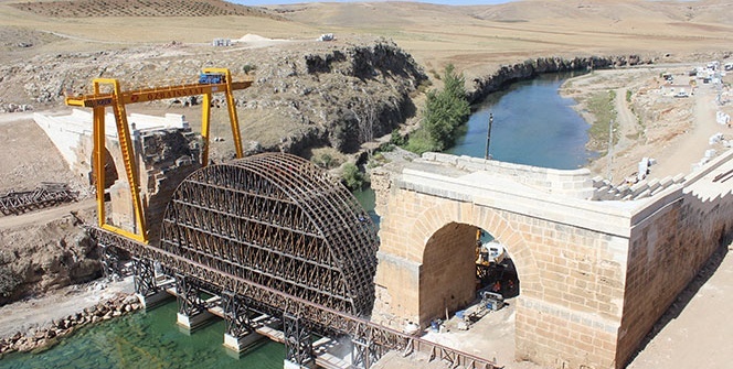 200 yıl önce dinamitle patlatılmıştı! Yeniden birleşiyor...