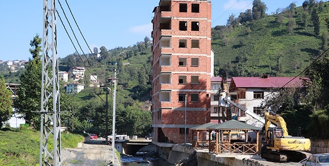 Türkiye'nin gündemine oturmuştu... Ve yıkılıyor!